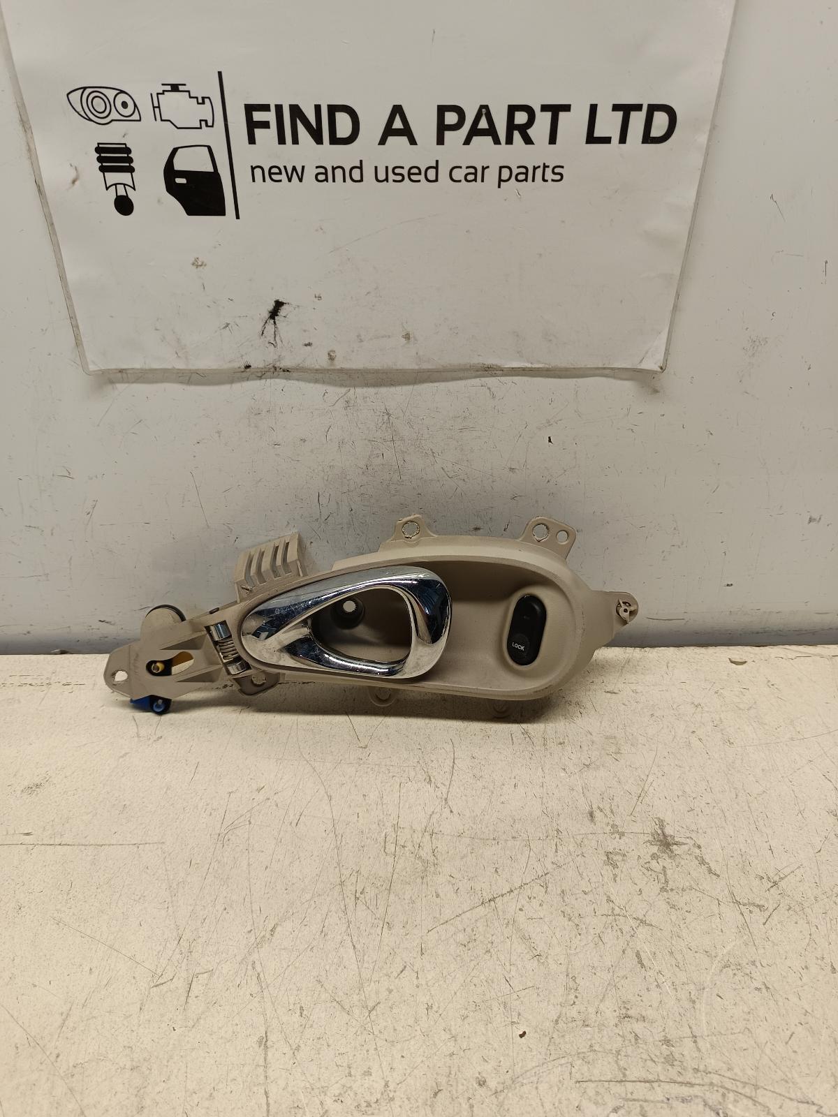 View Auto part Door Handle CHRYSLER PT CRUISER 2002