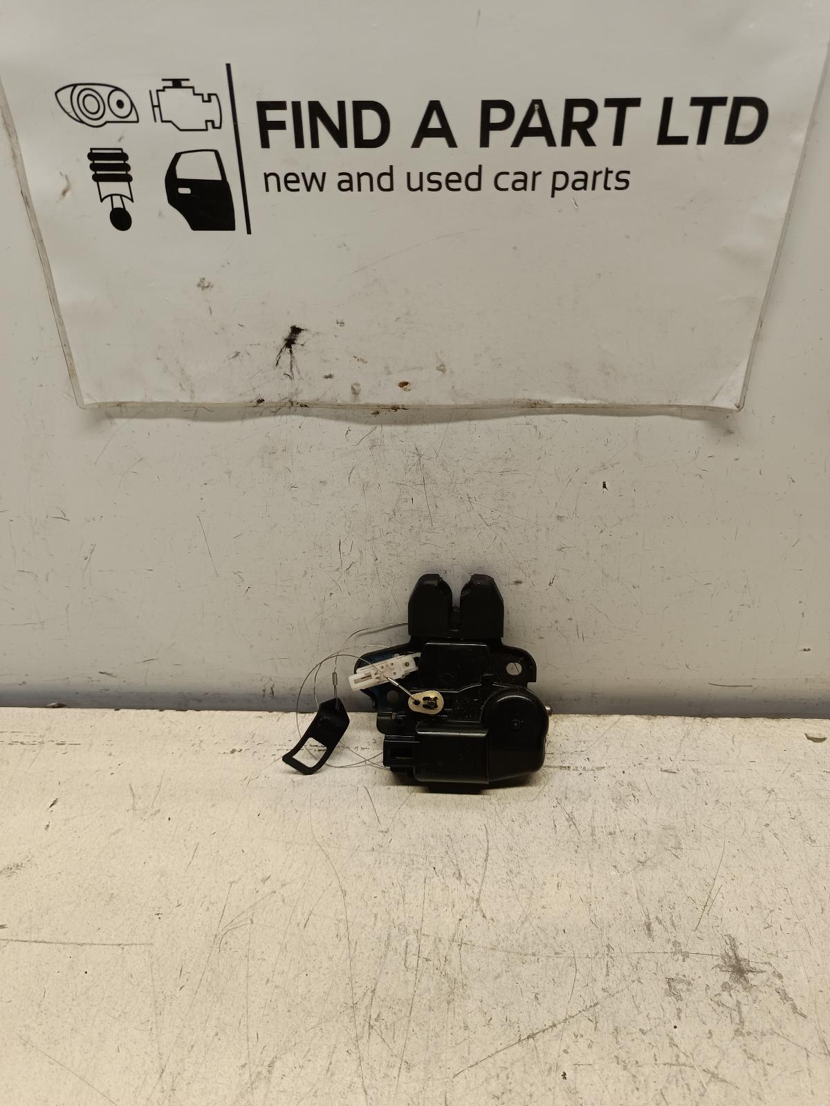 View Auto part Door/Boot/Gate Lock NISSAN SKYLINE 2001