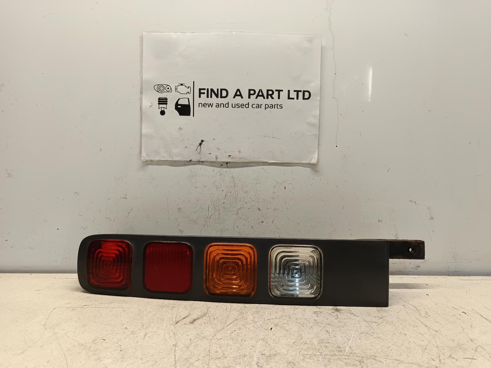 View Auto part Right Taillight NISSAN CUBE 2005