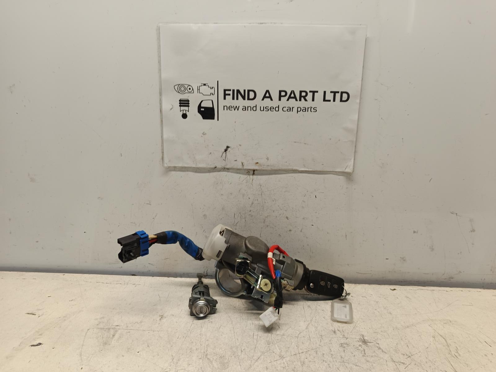 View Auto part Ignition W/ Key HYUNDAI I30 2011