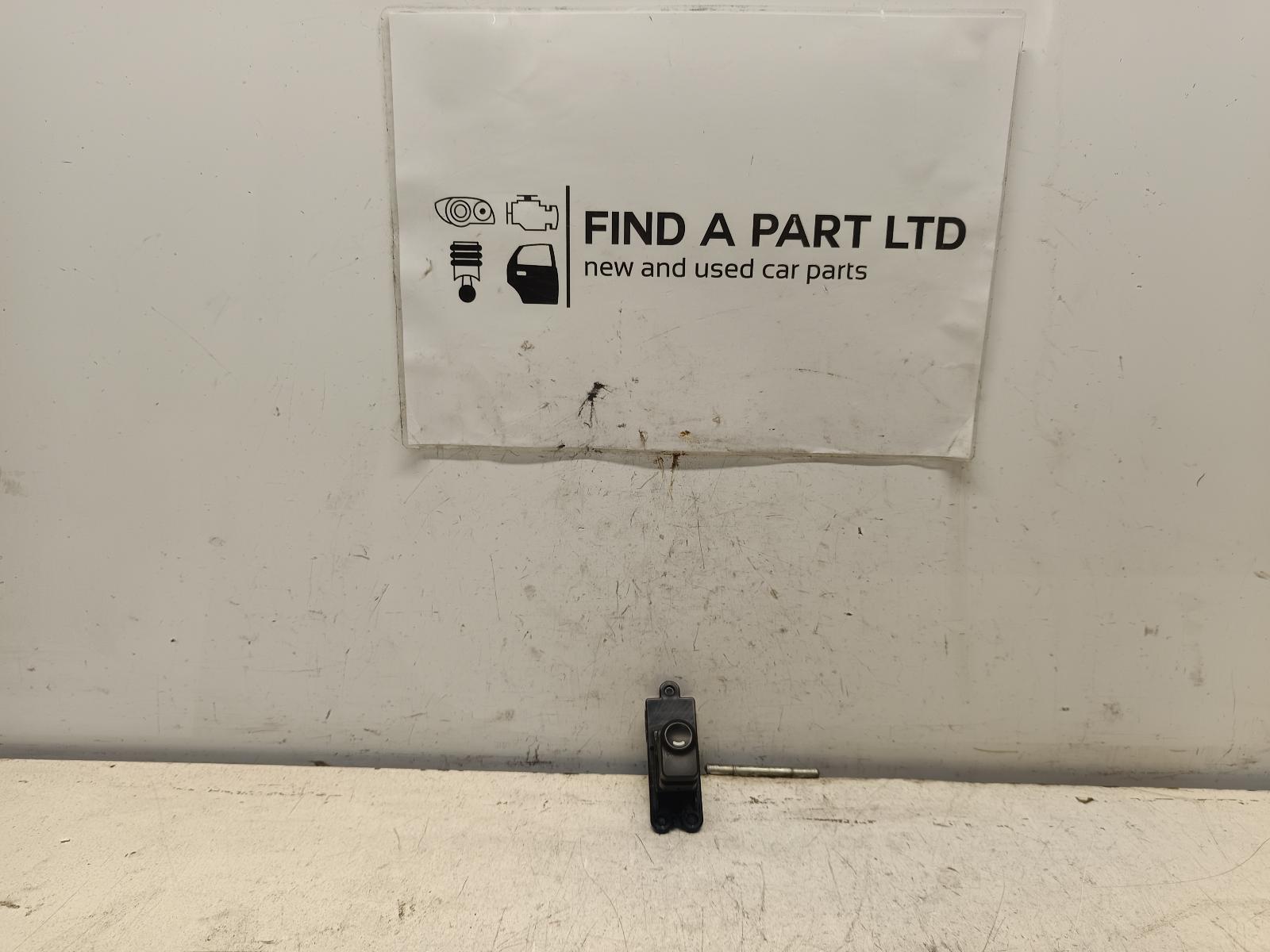 View Auto part Pwr Dr Wind Switch HYUNDAI I30 2011