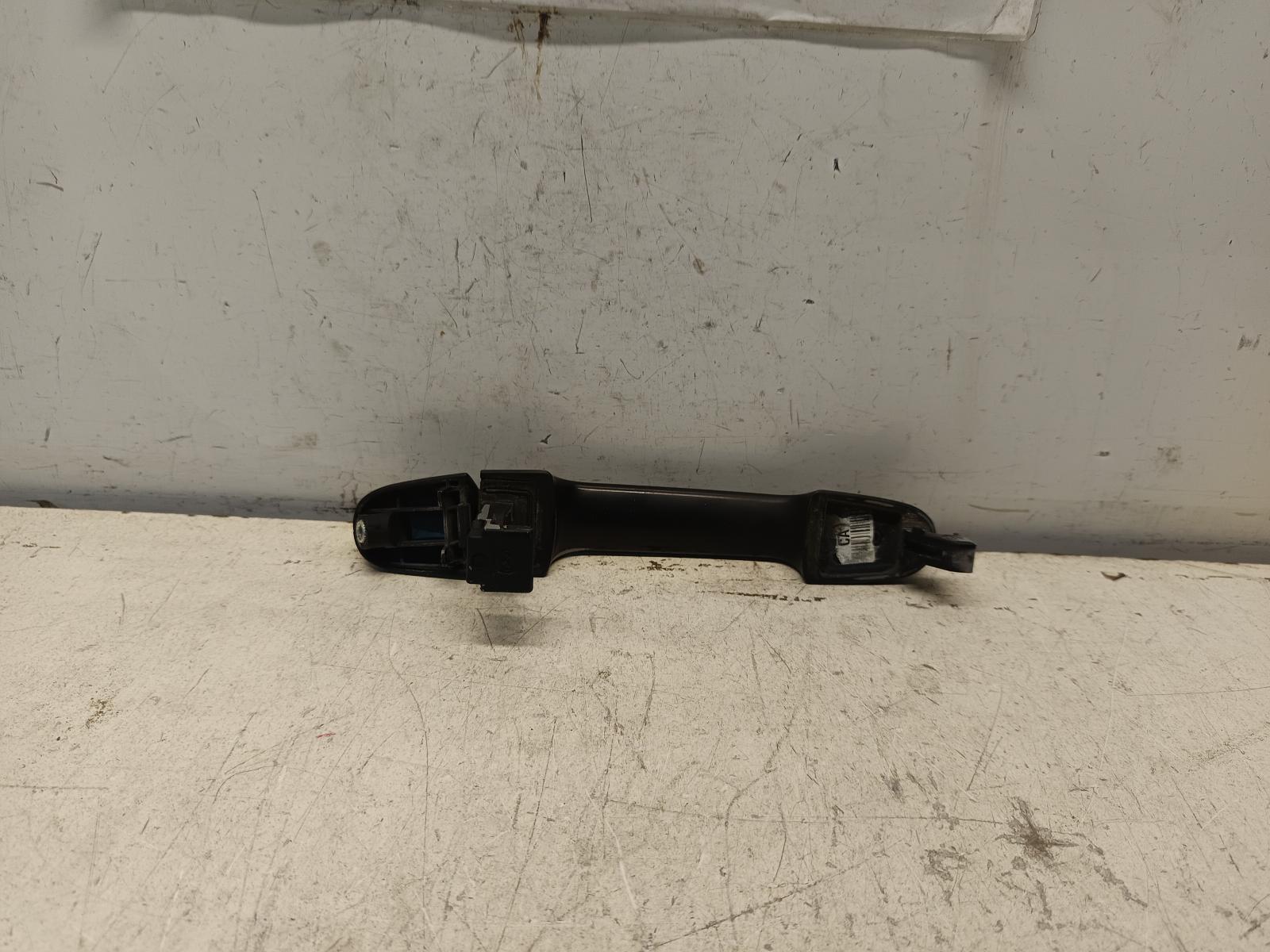 2011 HYUNDAI I30 Door Handle Contact us for Photo