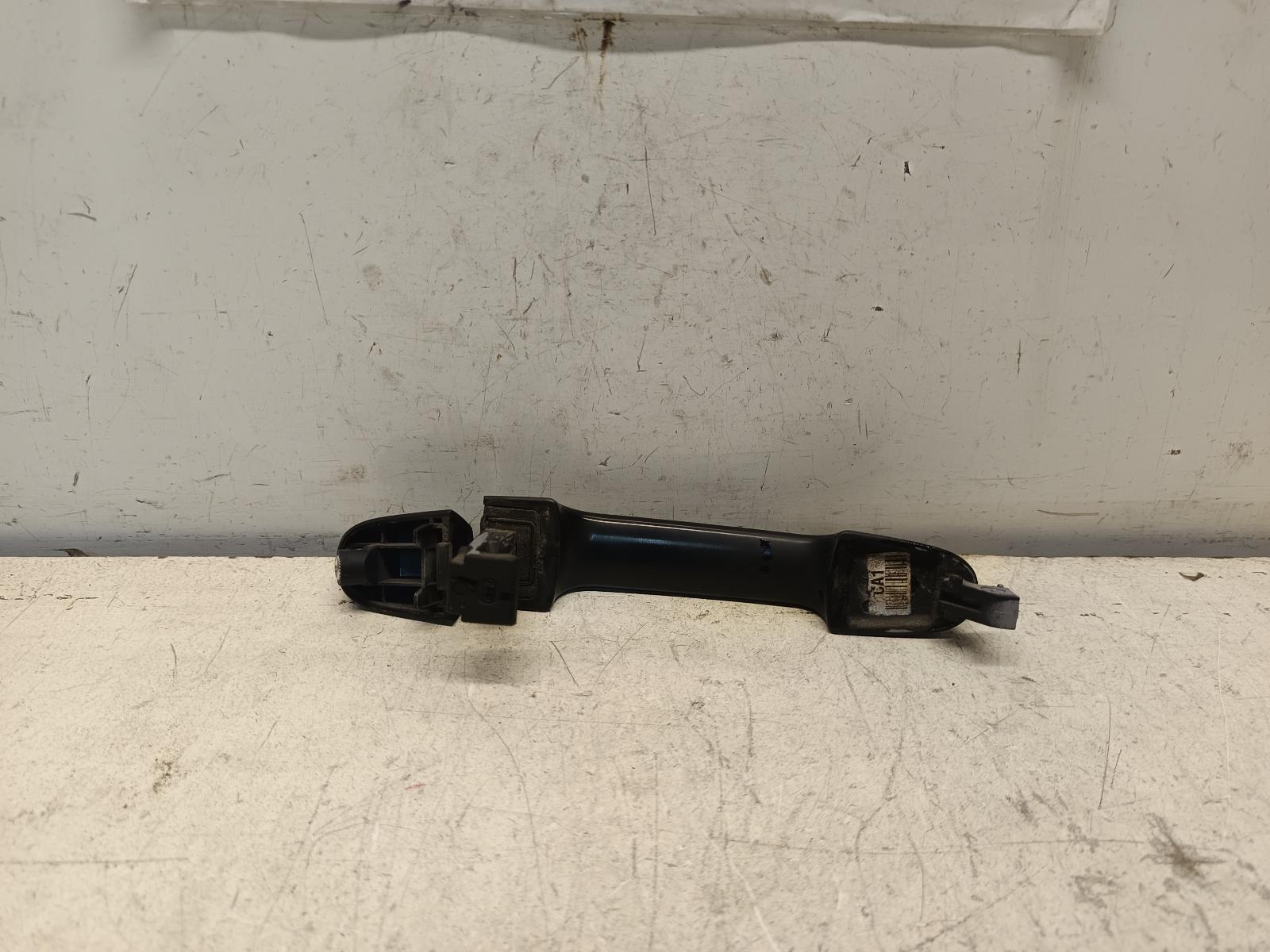 2011 HYUNDAI I30 Door Handle Contact us for Photo