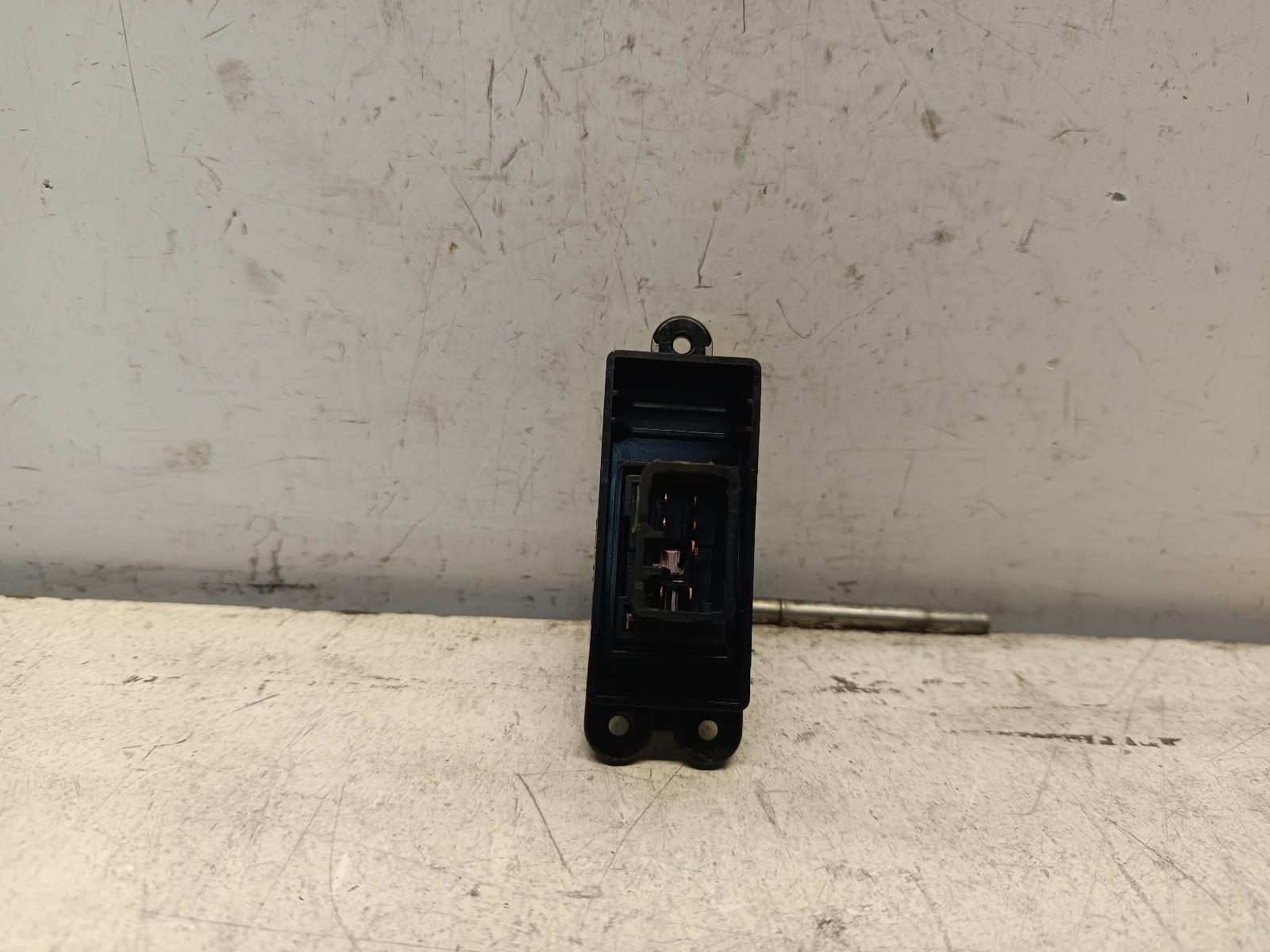 2011 HYUNDAI I30 Pwr Dr Wind Switch Contact us for Photo