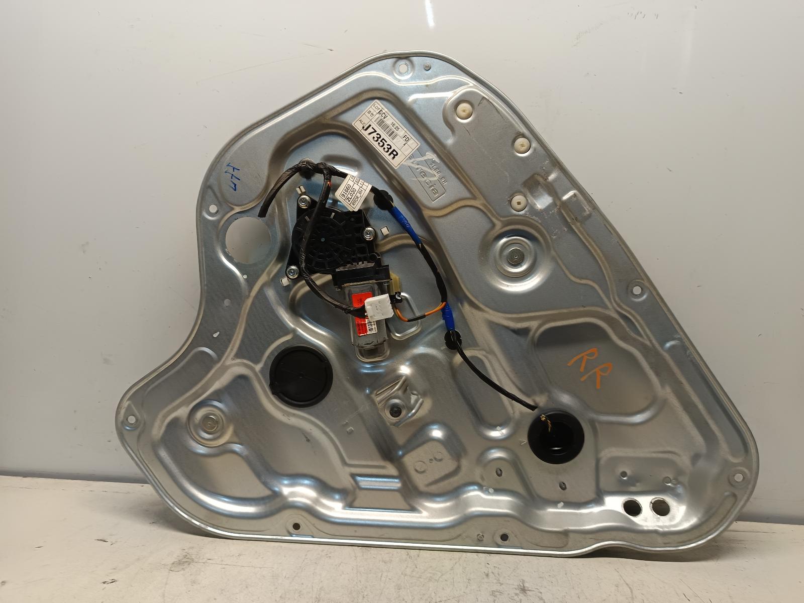 View Auto part Right Rear Wnd Reg/Motor HYUNDAI I30 2011