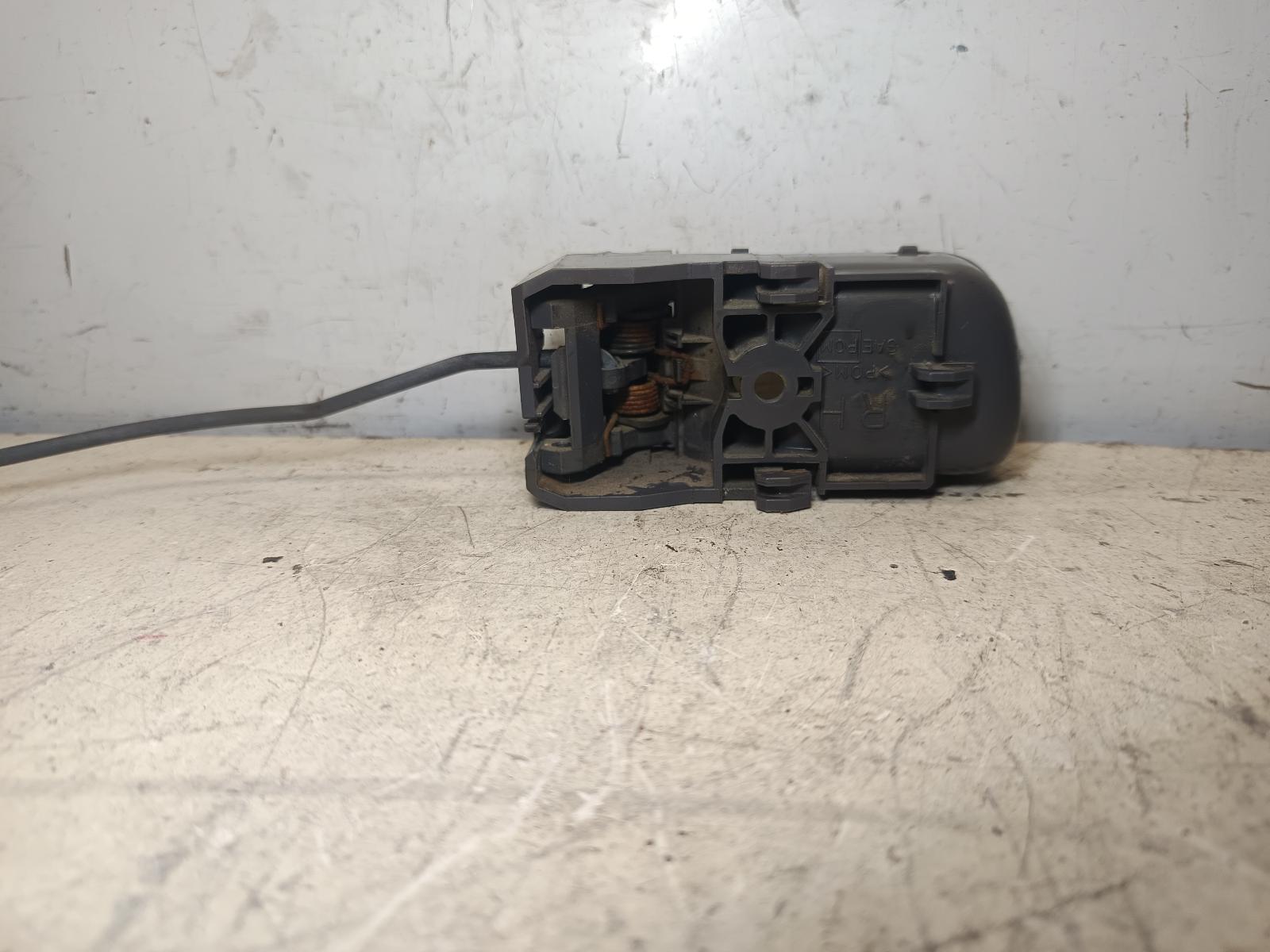 2006 NISSAN NAVARA Door Handle Contact us for Photo