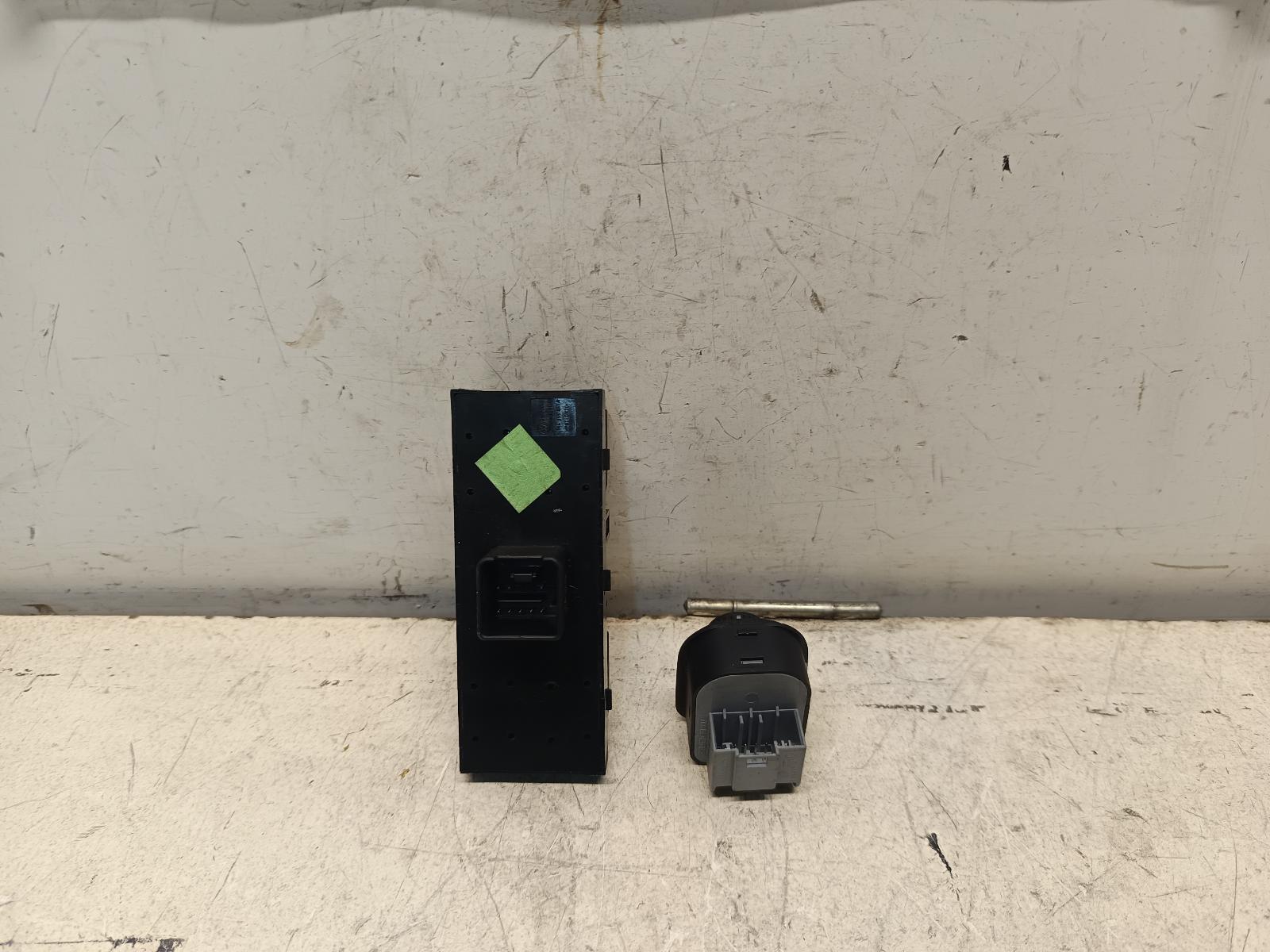 2008 VOLKSWAGEN GOLF Pwr Dr Wind Switch Contact us for Photo