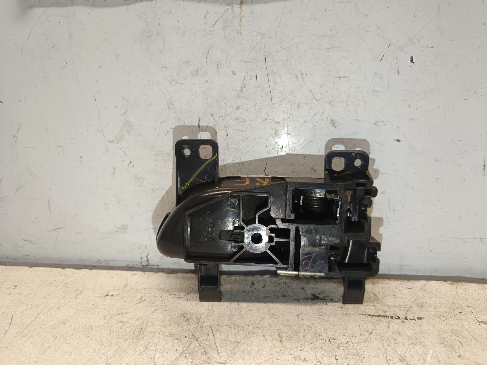 2009 SUBARU LIBERTY Door Handle Contact us for Photo