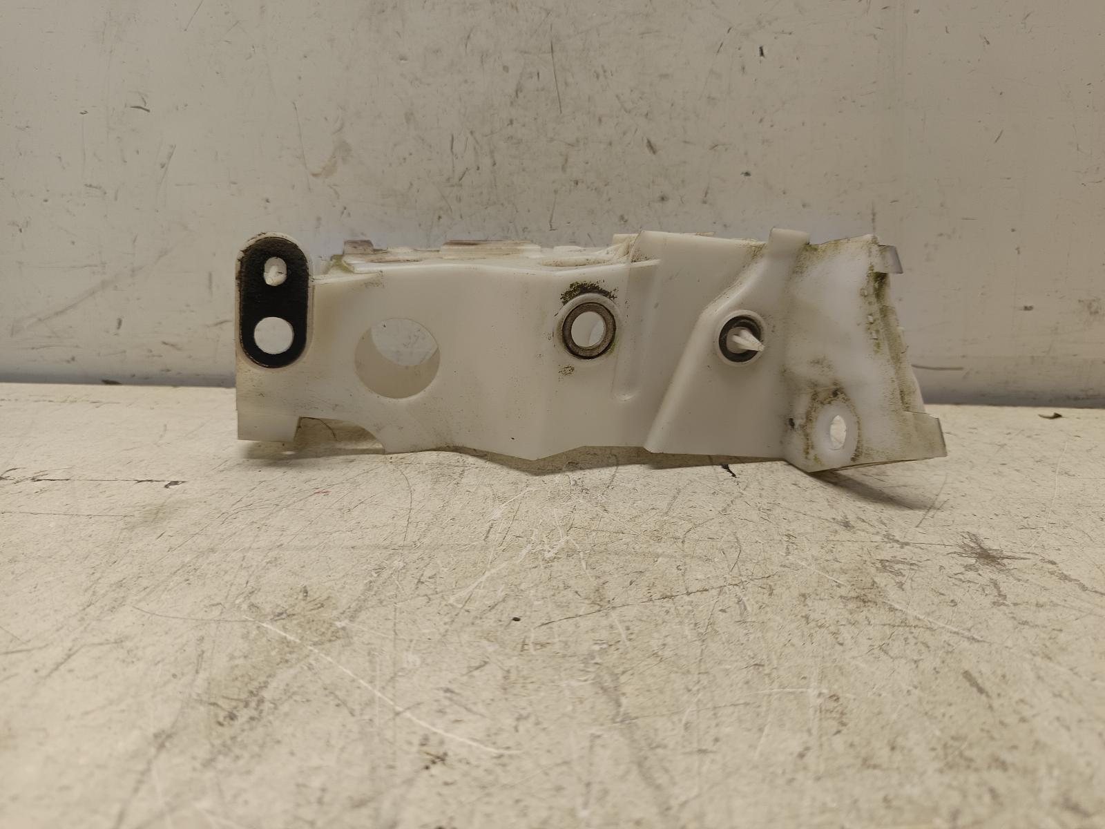 2012 SUBARU LIBERTY R/Bar Bracket/Reinfo Contact us for Photo