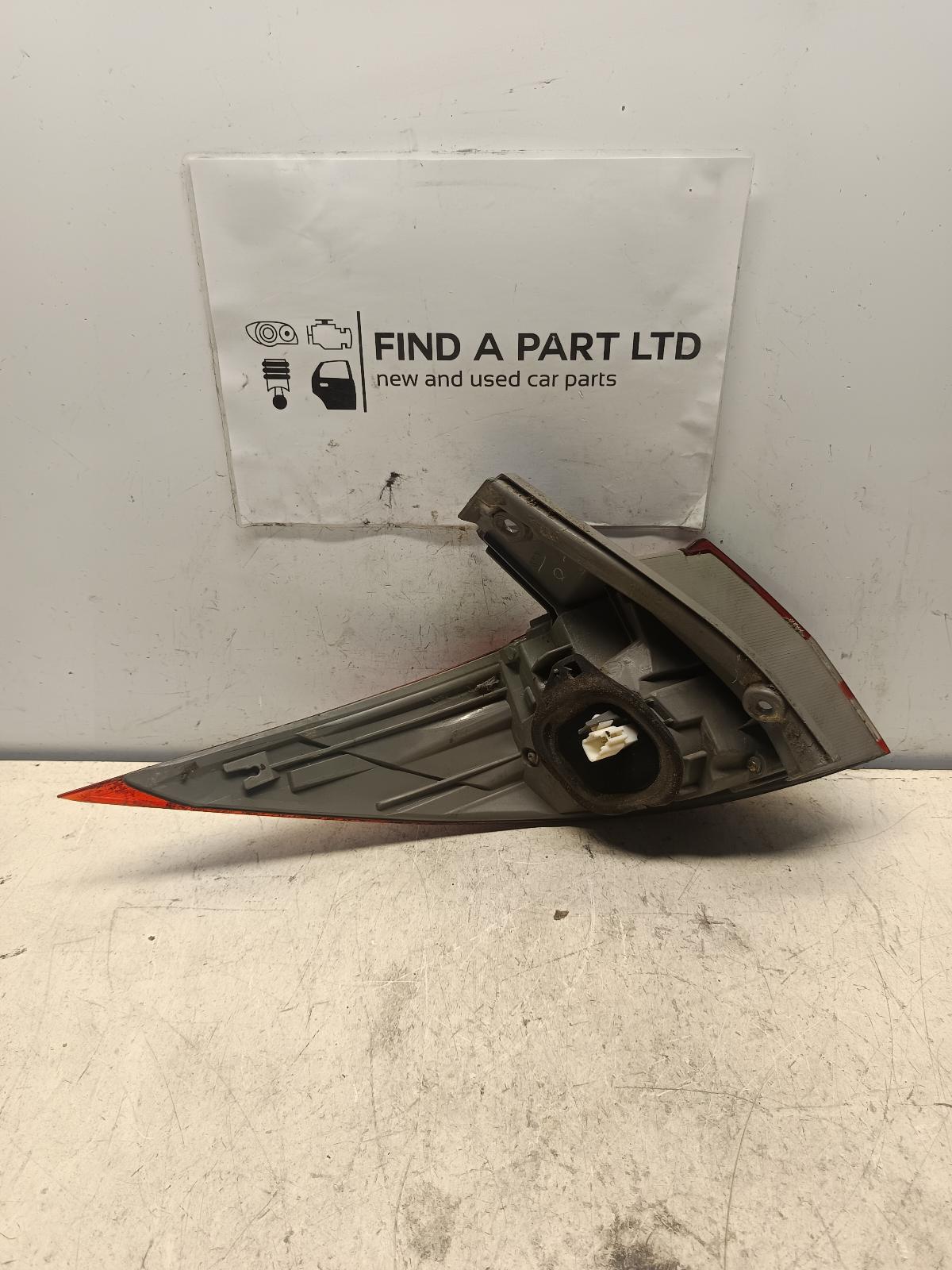 2007 TOYOTA ESTIMA Right Taillight Contact us for Photo