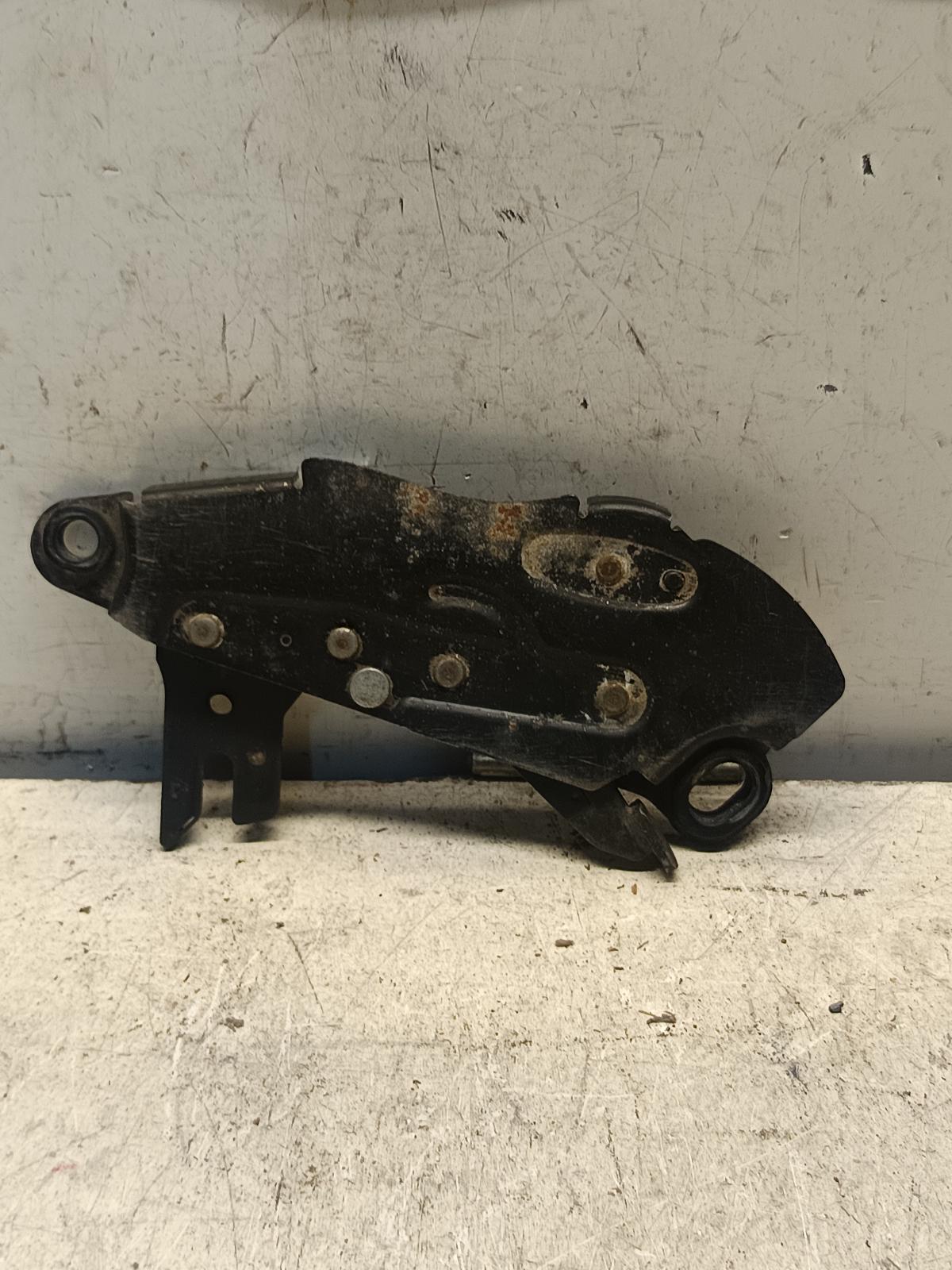 2007 TOYOTA ESTIMA Door Hinge/Runner Contact us for Photo
