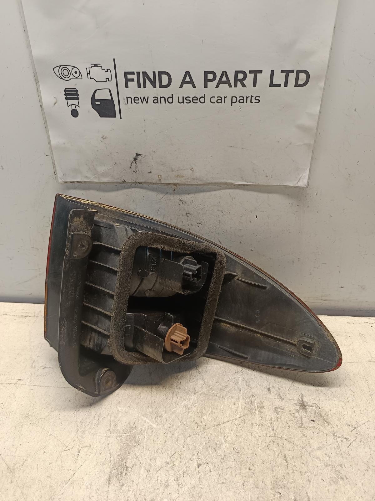 2001 TOYOTA ESTIMA Right Taillight Contact us for Photo