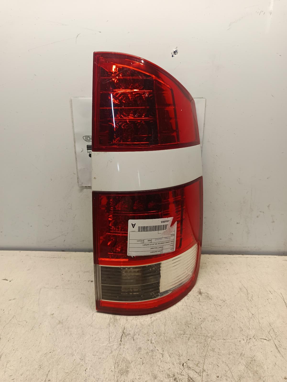 View Auto part Right Taillight TOYOTA NOAH (IMPORT) 2005