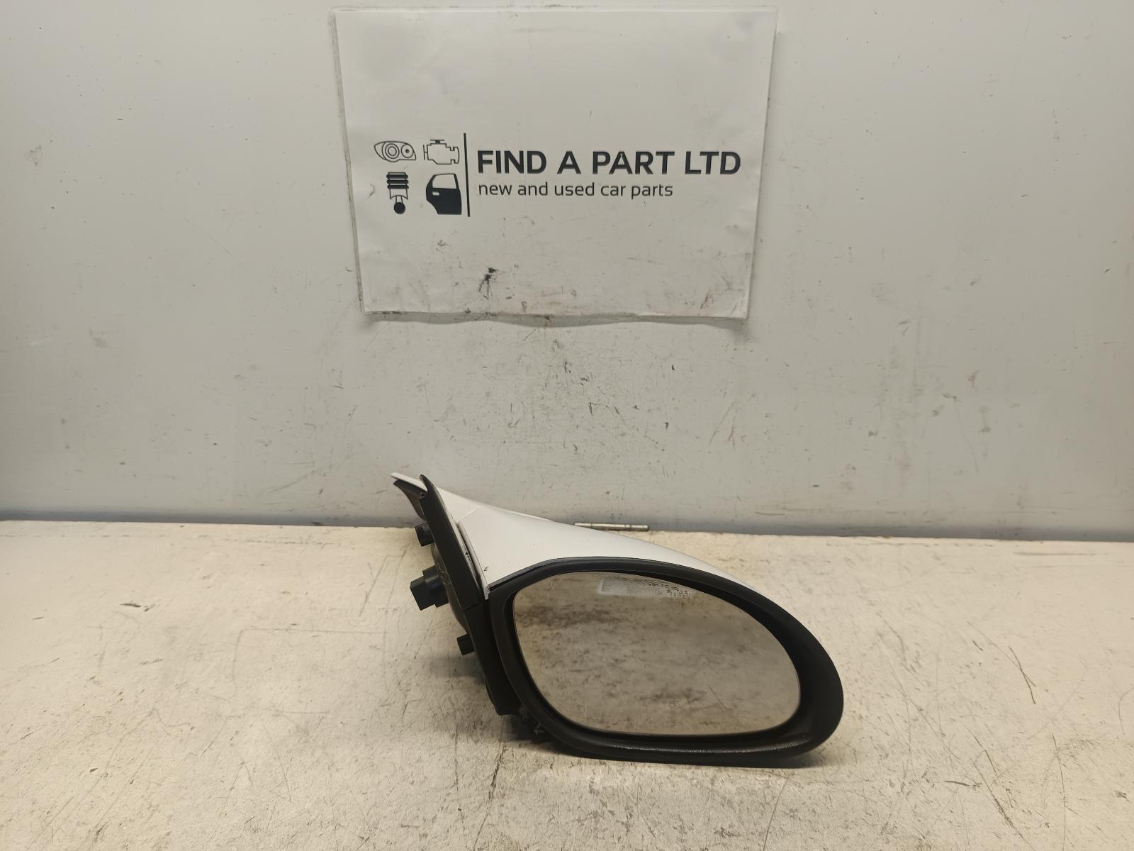 View Auto part Right Door Mirror HOLDEN VECTRA 2002