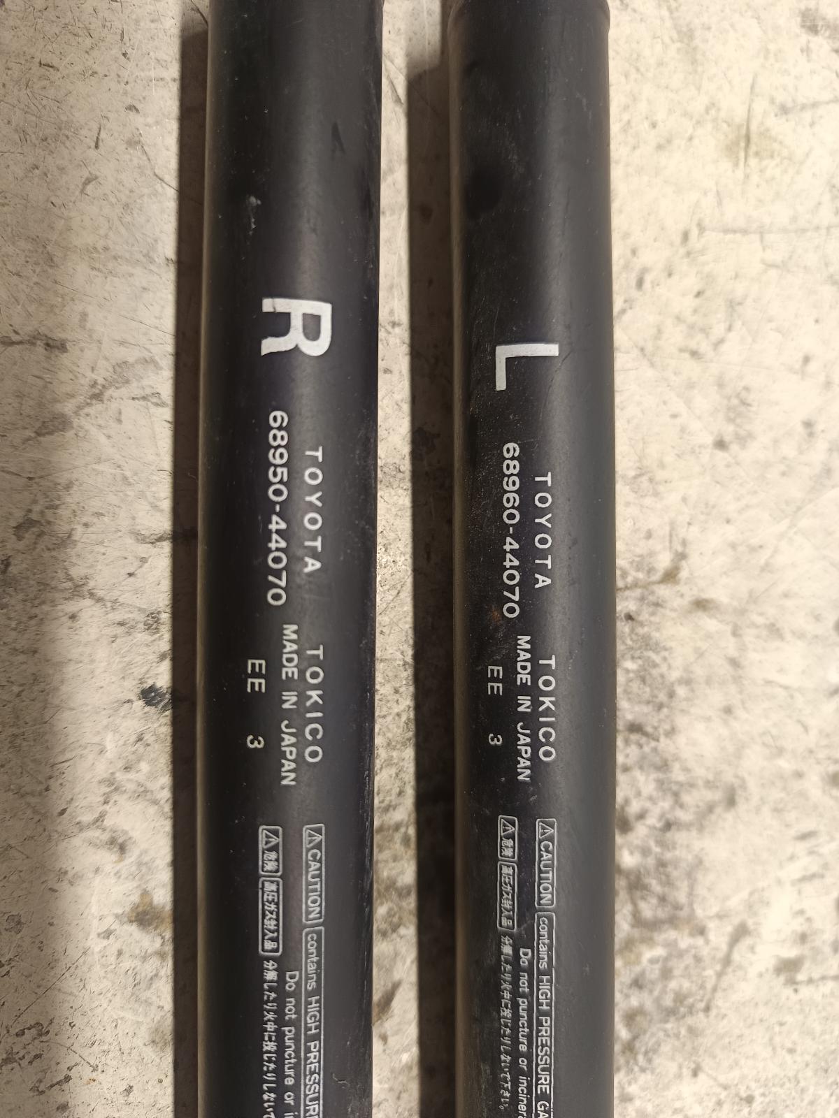 View Auto part Bootlid/Tgate Hinge TOYOTA IPSUM (NZ ONLY) 2002