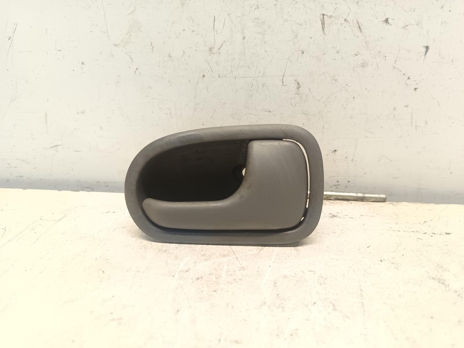 View Auto part Door Handle MAZDA 323 1998