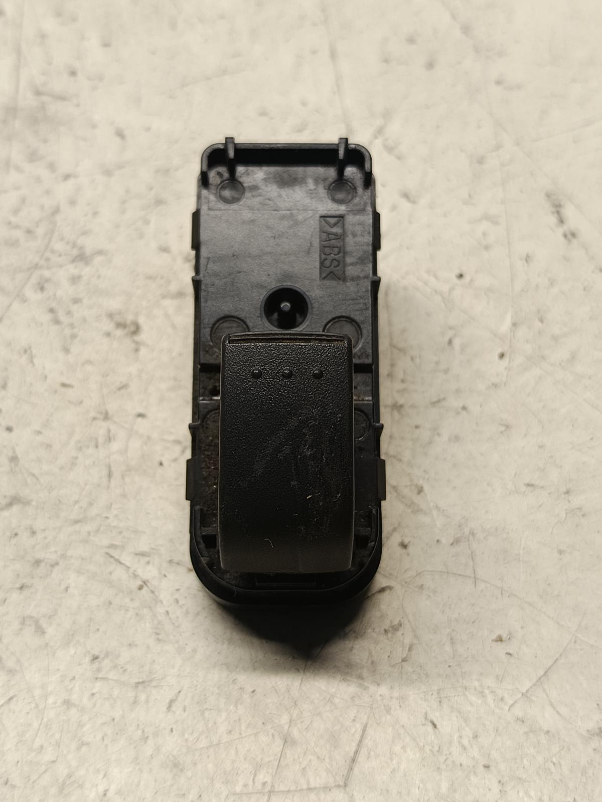 View Auto part Pwr Dr Wind Switch MAZDA PREMACY 2006