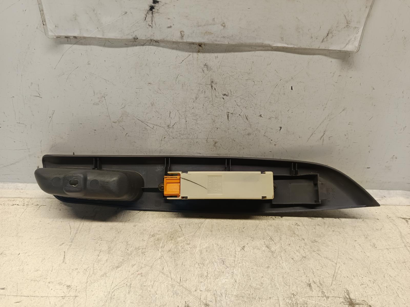 1994 MITSUBISHI DELICA Pwr Dr Wind Switch Contact us for Photo