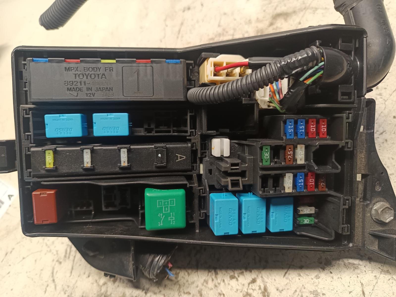 2007 TOYOTA MARKX Fuse Box Contact us for Photo