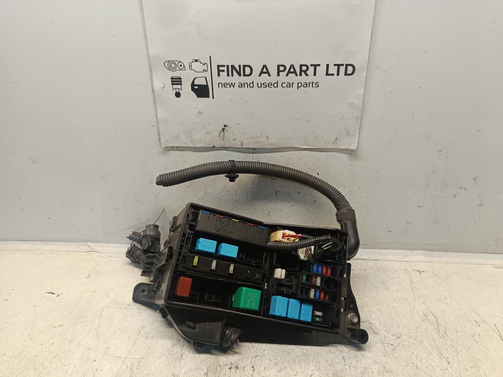 2007 TOYOTA MARKX Fuse Box Contact us for Photo