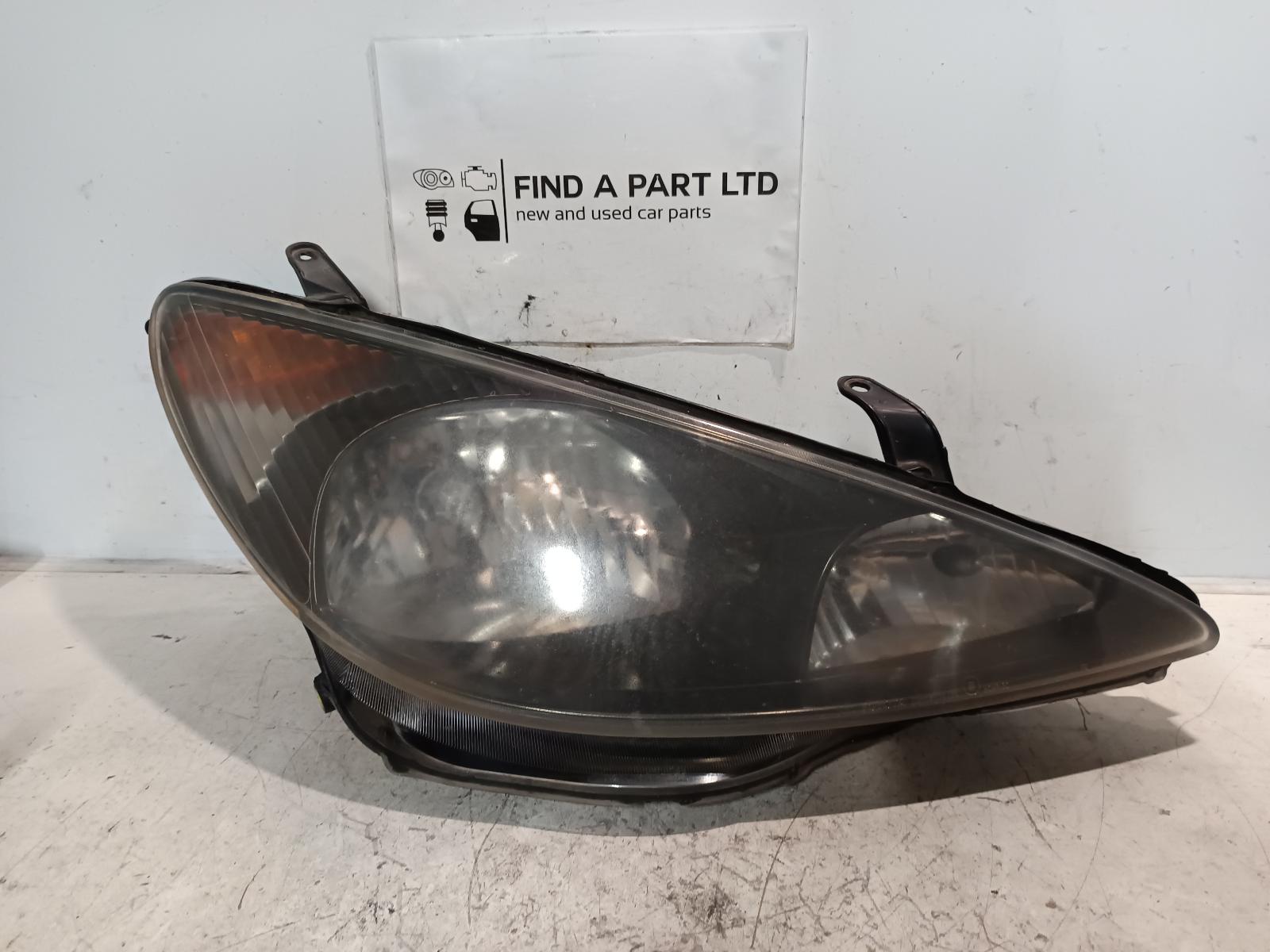 View Auto part Right Headlamp TOYOTA ESTIMA 2002