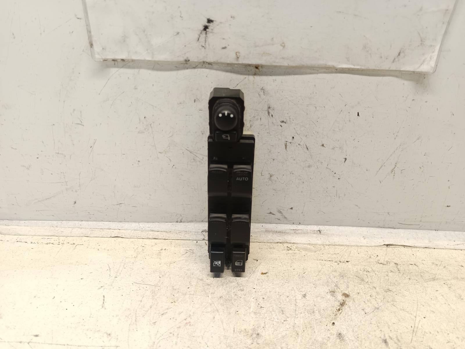 View Auto part Pwr Dr Wind Switch SUZUKI SWIFT 2005