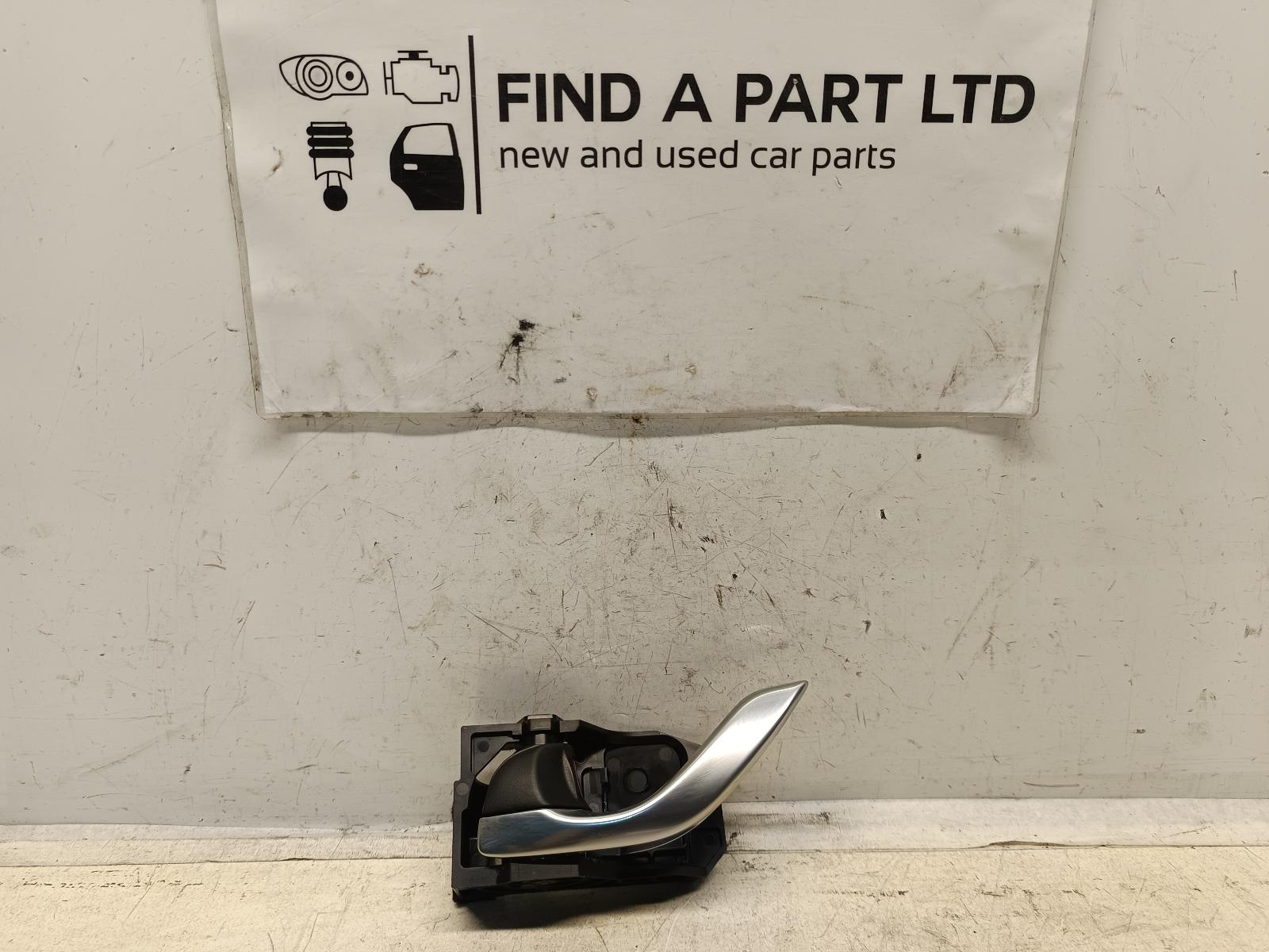 View Auto part Door Handle MAZDA 3 2018