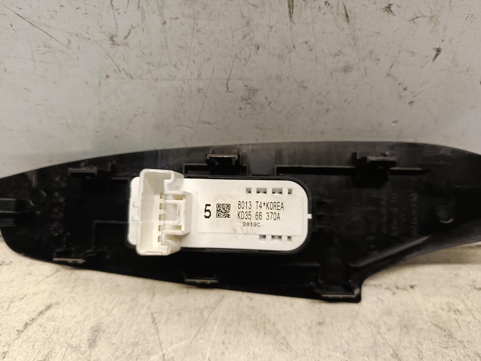 2018 MAZDA 3 Pwr Dr Wind Switch Contact us for Photo