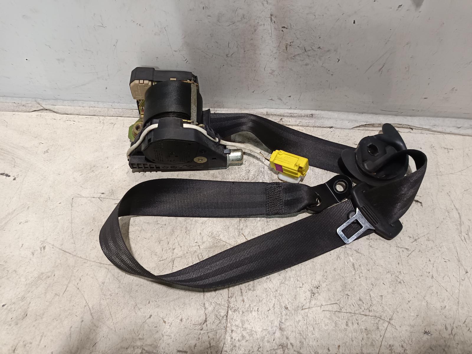2005 VOLKSWAGEN TOURAN (NZ ONLY) Seatbelt/Stalk Contact us for Photo