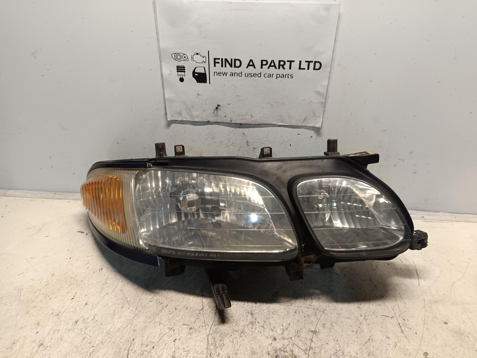View Auto part Right Headlamp TOYOTA ESTIMA 1997