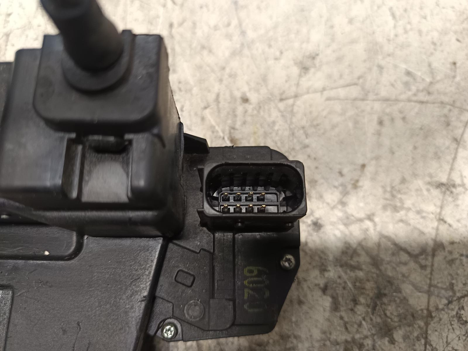 2008 HOLDEN CAPTIVA Door/Boot/Gate Lock Contact us for Photo