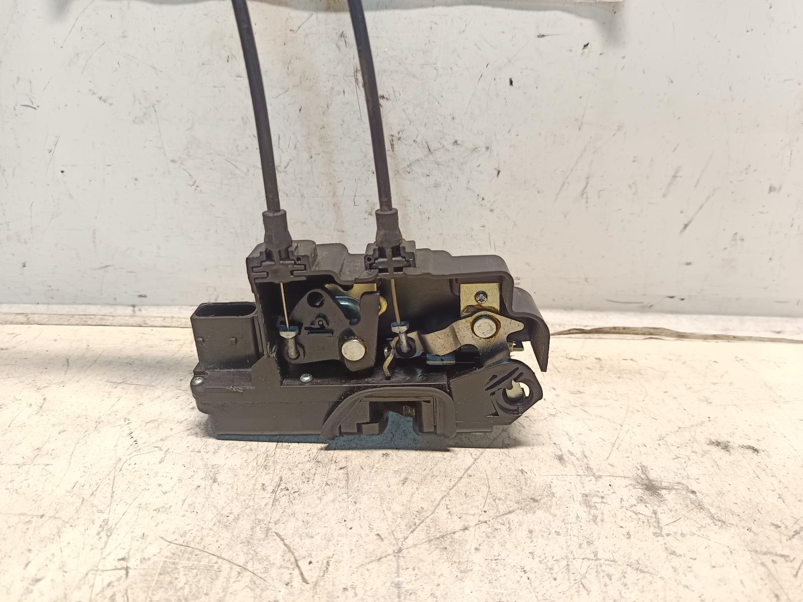 2008 HOLDEN CAPTIVA Door/Boot/Gate Lock Contact us for Photo