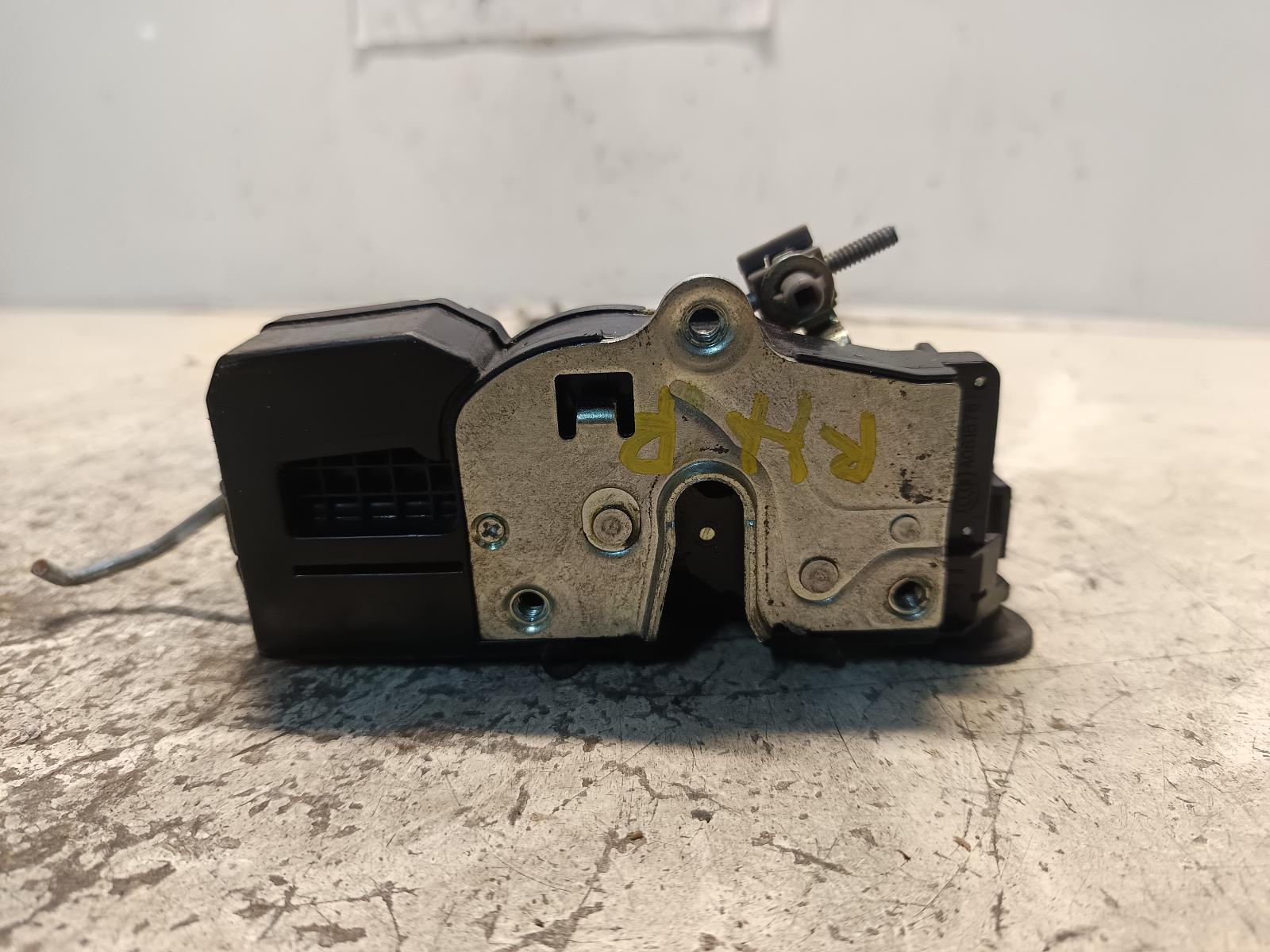 2008 HOLDEN CAPTIVA Door/Boot/Gate Lock Contact us for Photo