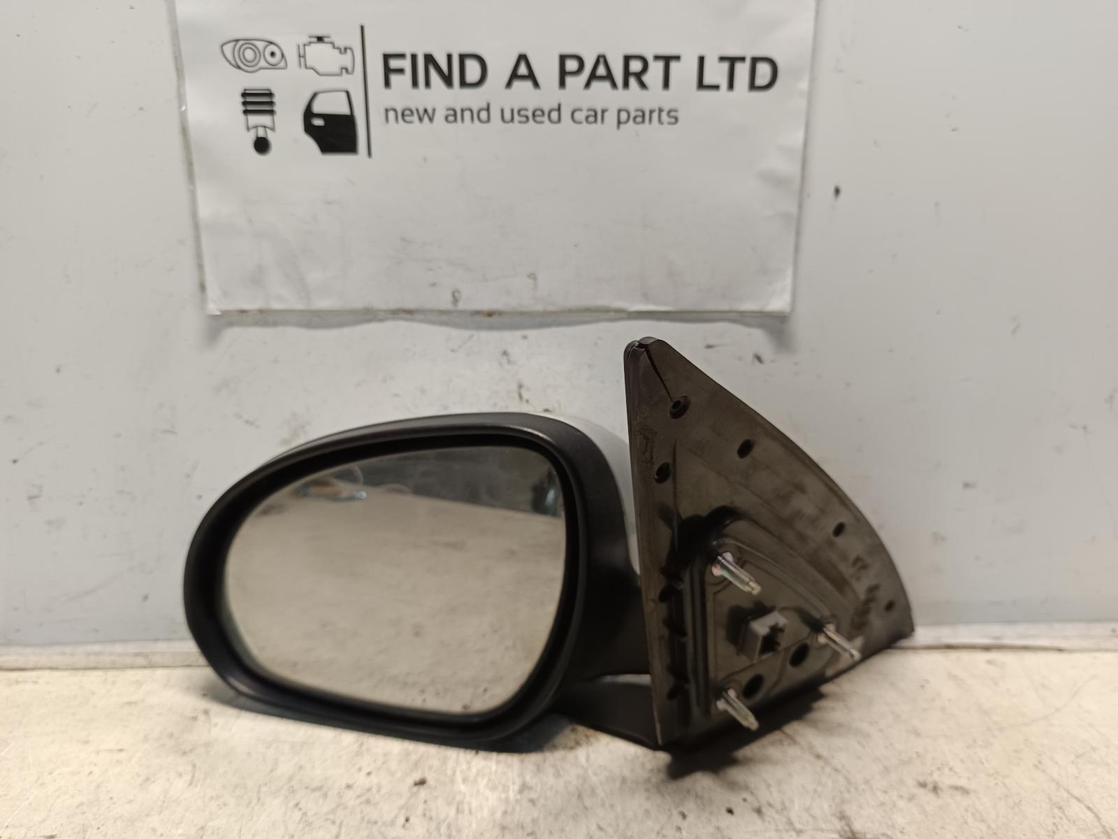View Auto part Left Door Mirror HYUNDAI I30 2010