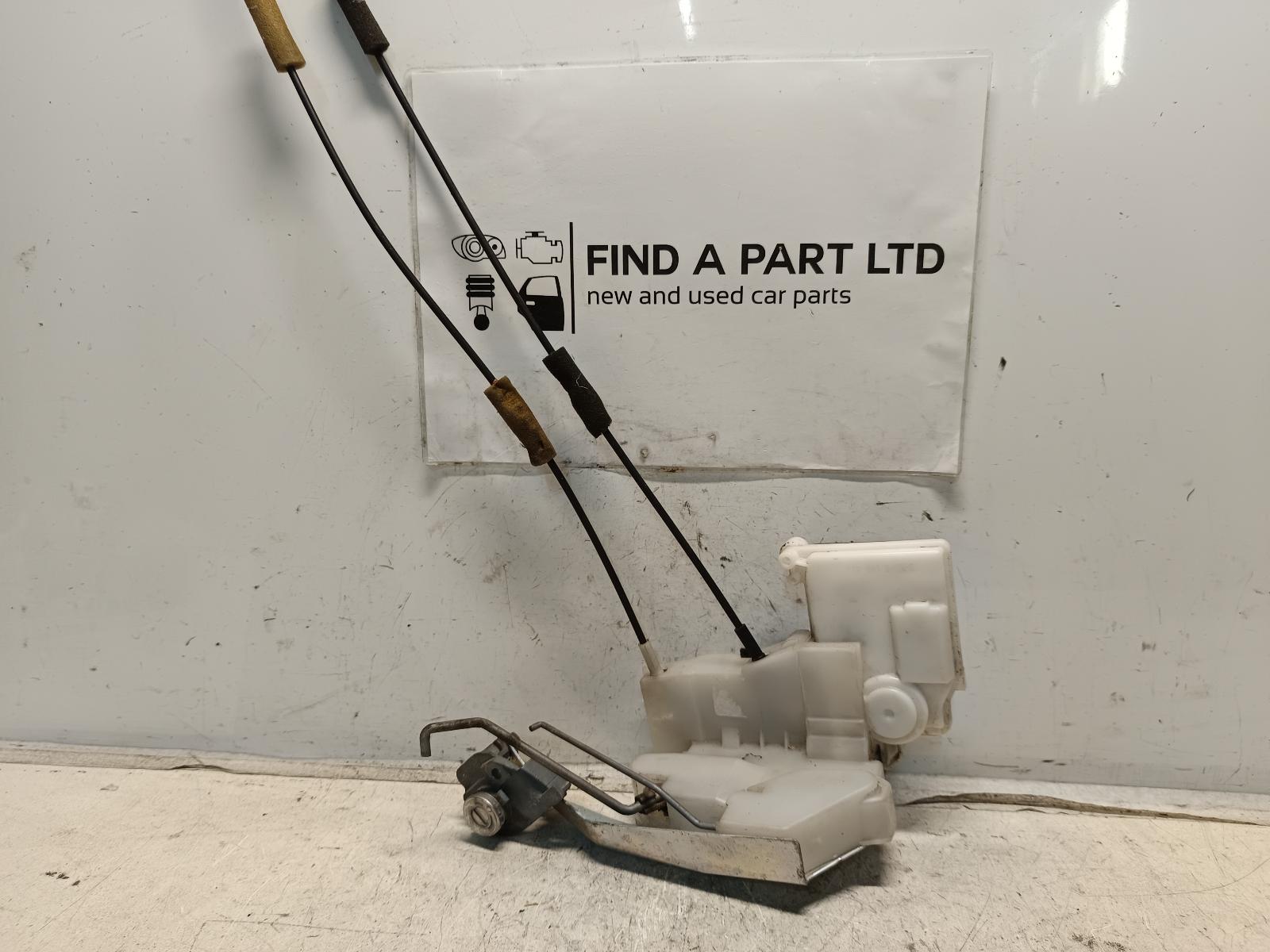 View Auto part Door/Boot/Gate Lock MAZDA MPV 2006