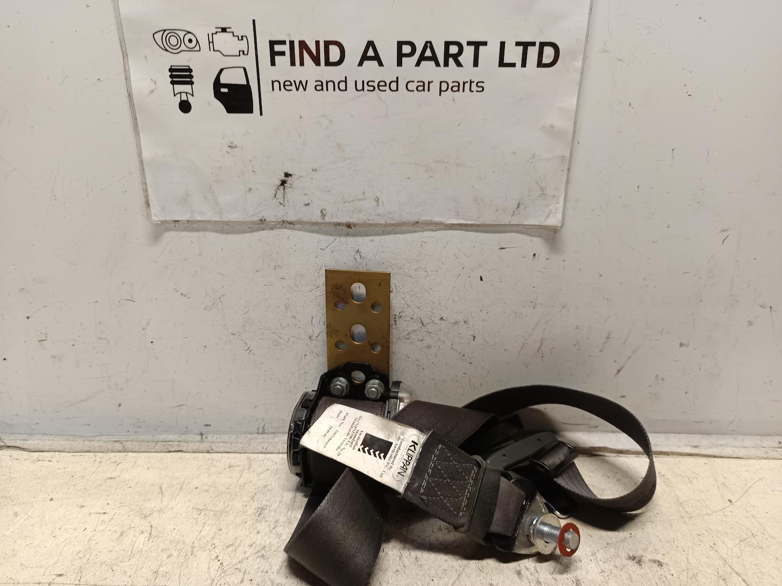 View Auto part Seatbelt/Stalk NISSAN BLUEBIRD 1993