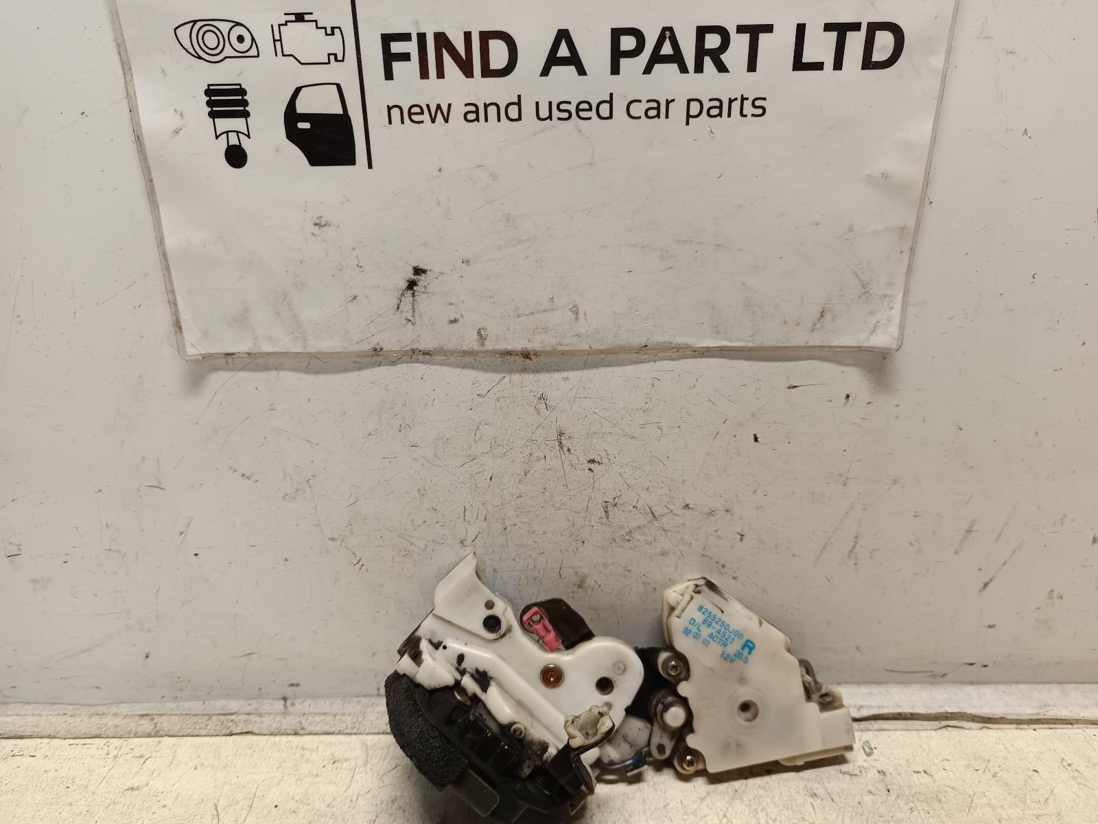 View Auto part Door/Boot/Gate Lock NISSAN BLUEBIRD 1993