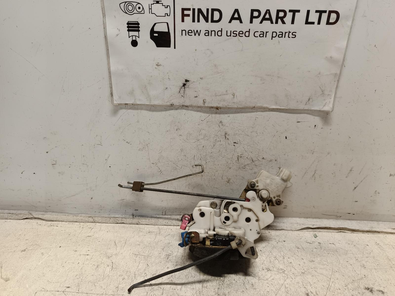 View Auto part Door/Boot/Gate Lock NISSAN BLUEBIRD 1993