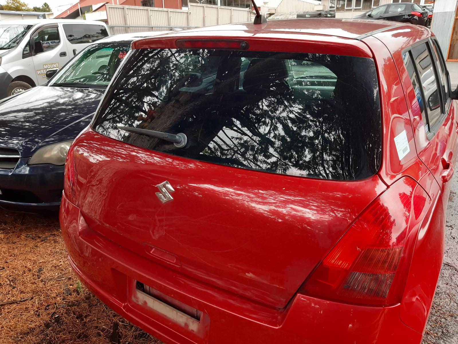 2005 SUZUKI SWIFT Right Front Window Reg/Motor Contact us for Photo