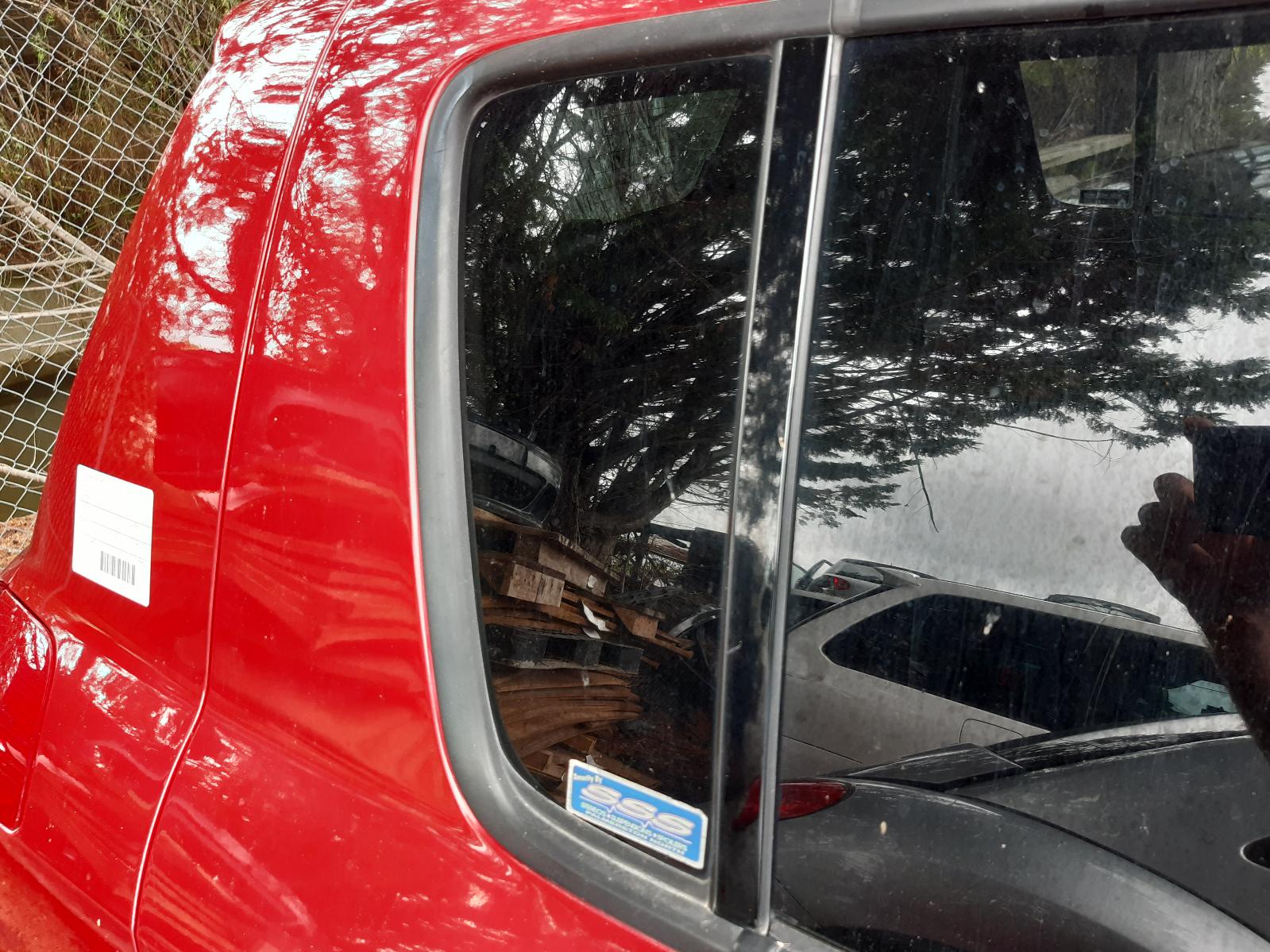 2005 SUZUKI SWIFT Right Front Window Reg/Motor Contact us for Photo