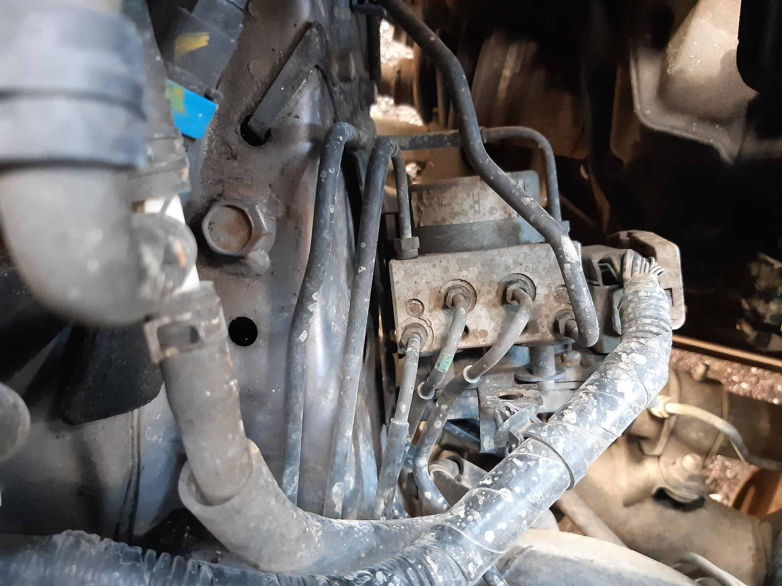 2004 MAZDA MPV Steering Pump Contact us for Photo