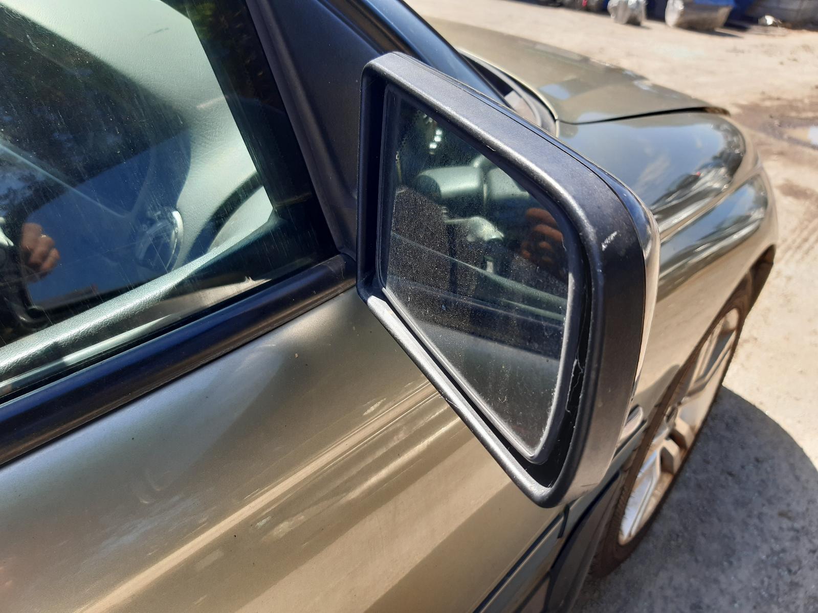 2004 HOLDEN COMMODORE Left Rear Wnd Reg/Motor Contact us for Photo