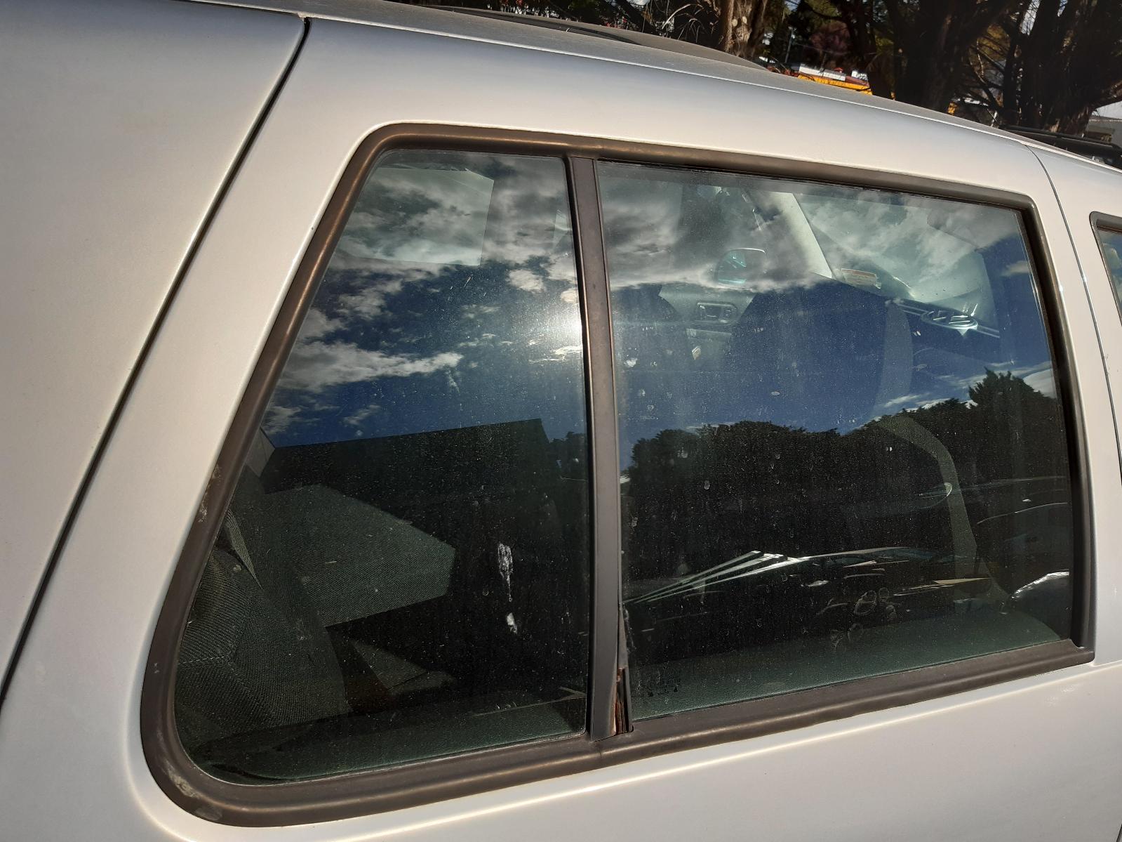1999 VOLKSWAGEN GOLF Left Rear Door Window Contact us for Photo