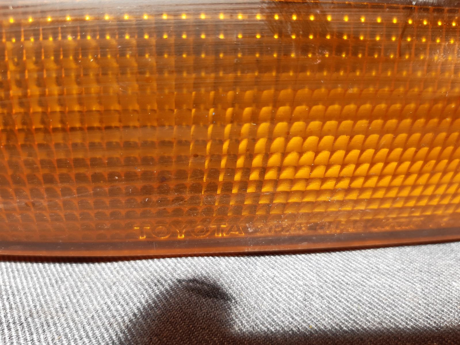 1990 TOYOTA CORONA Right Indicator/Fog/Side Contact us for Photo