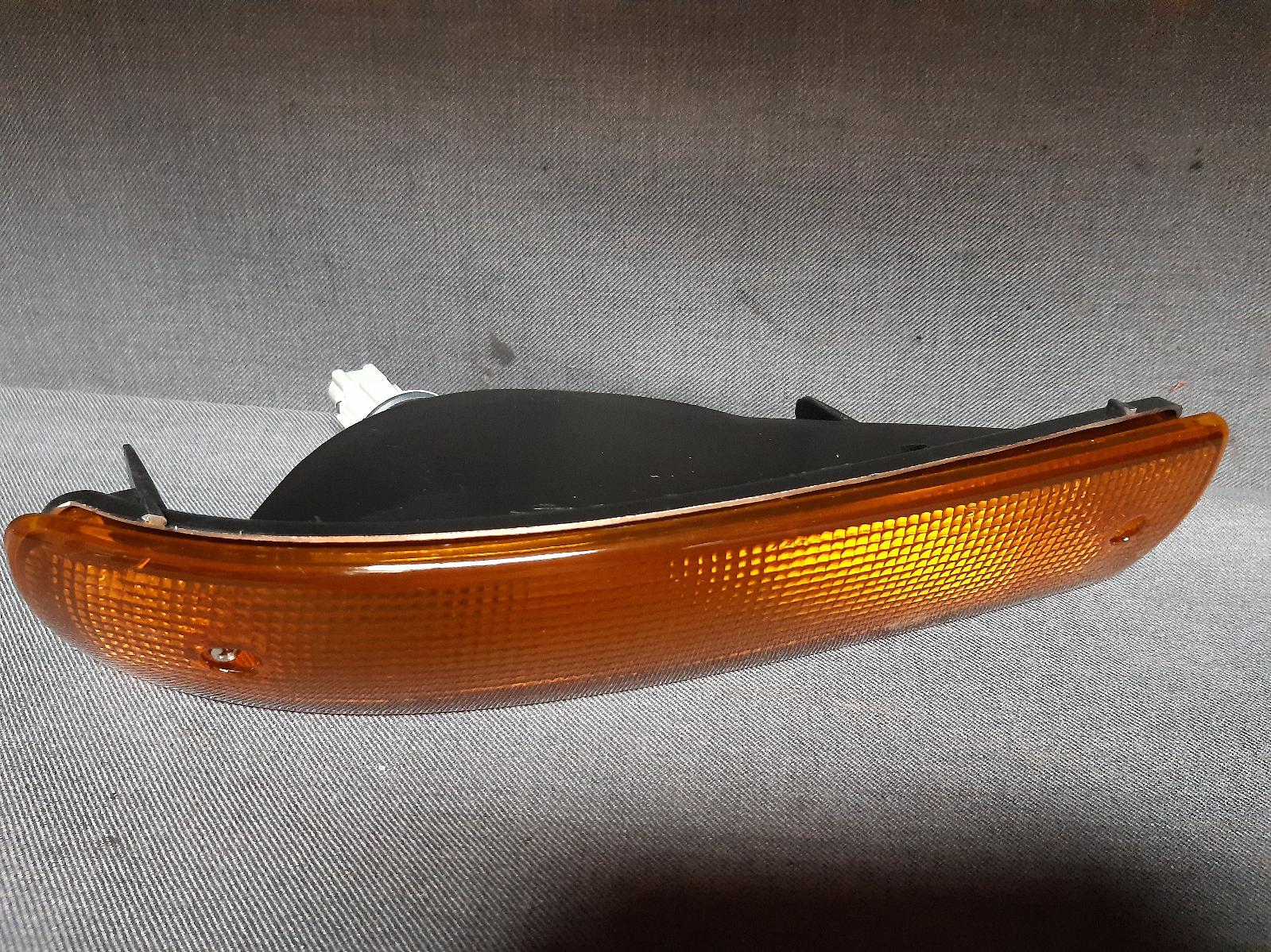 1990 TOYOTA CORONA Right Indicator/Fog/Side Contact us for Photo