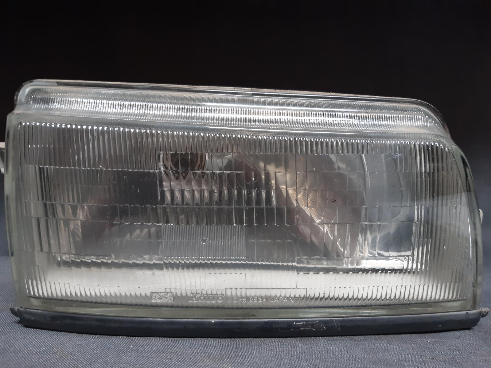 View Auto part Right Headlamp DAIHATSU CHARADE 1990