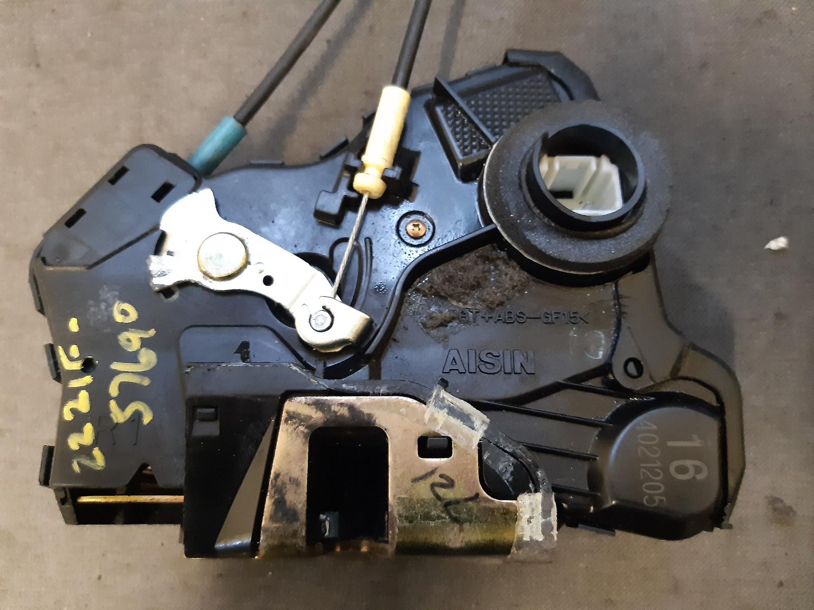 2004 TOYOTA IST (NZ ONLY) Door/Boot/Gate Lock Contact us for Photo