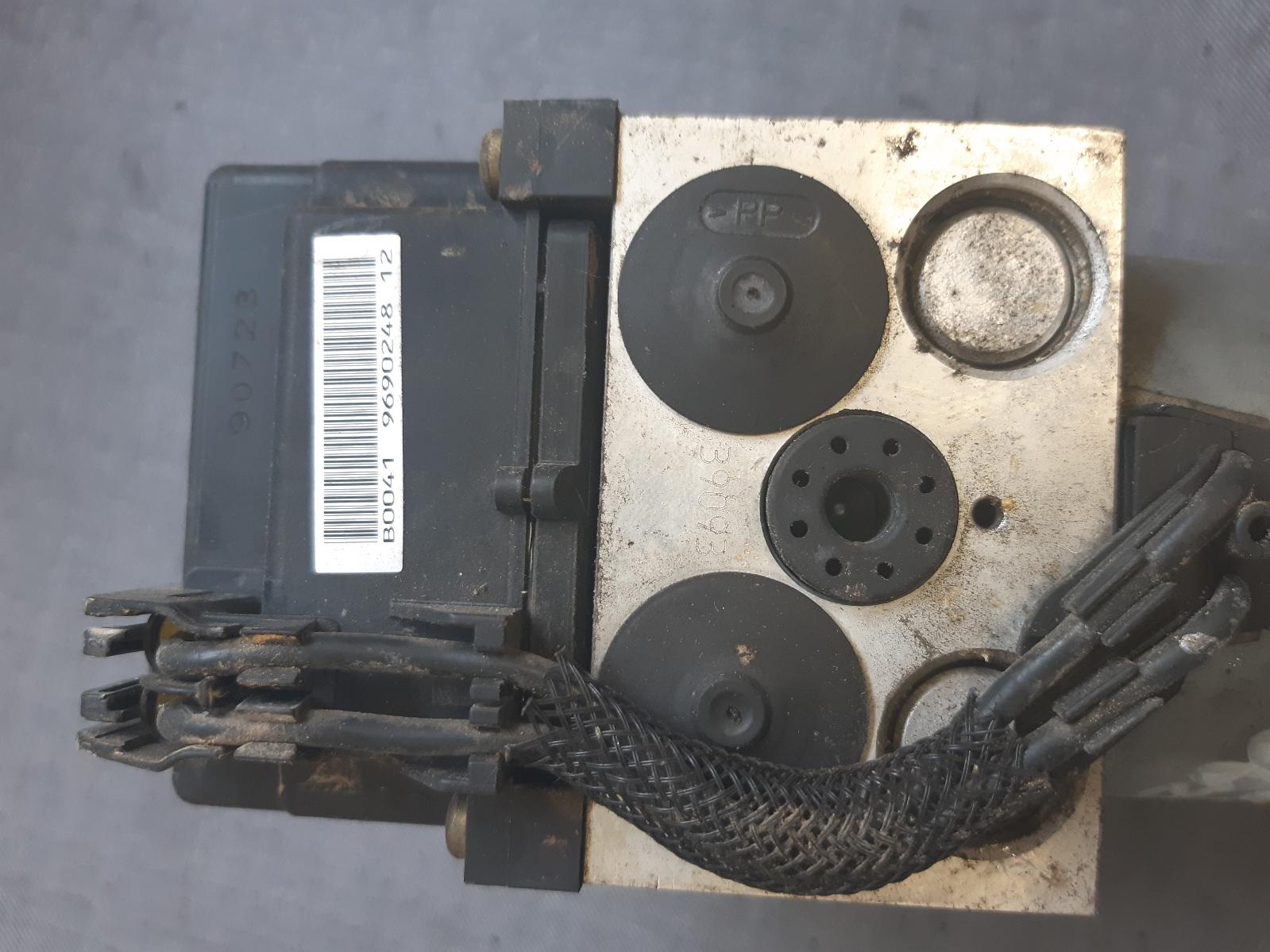 2000 SUBARU LIBERTY Abs Pump/Modulator Contact us for Photo