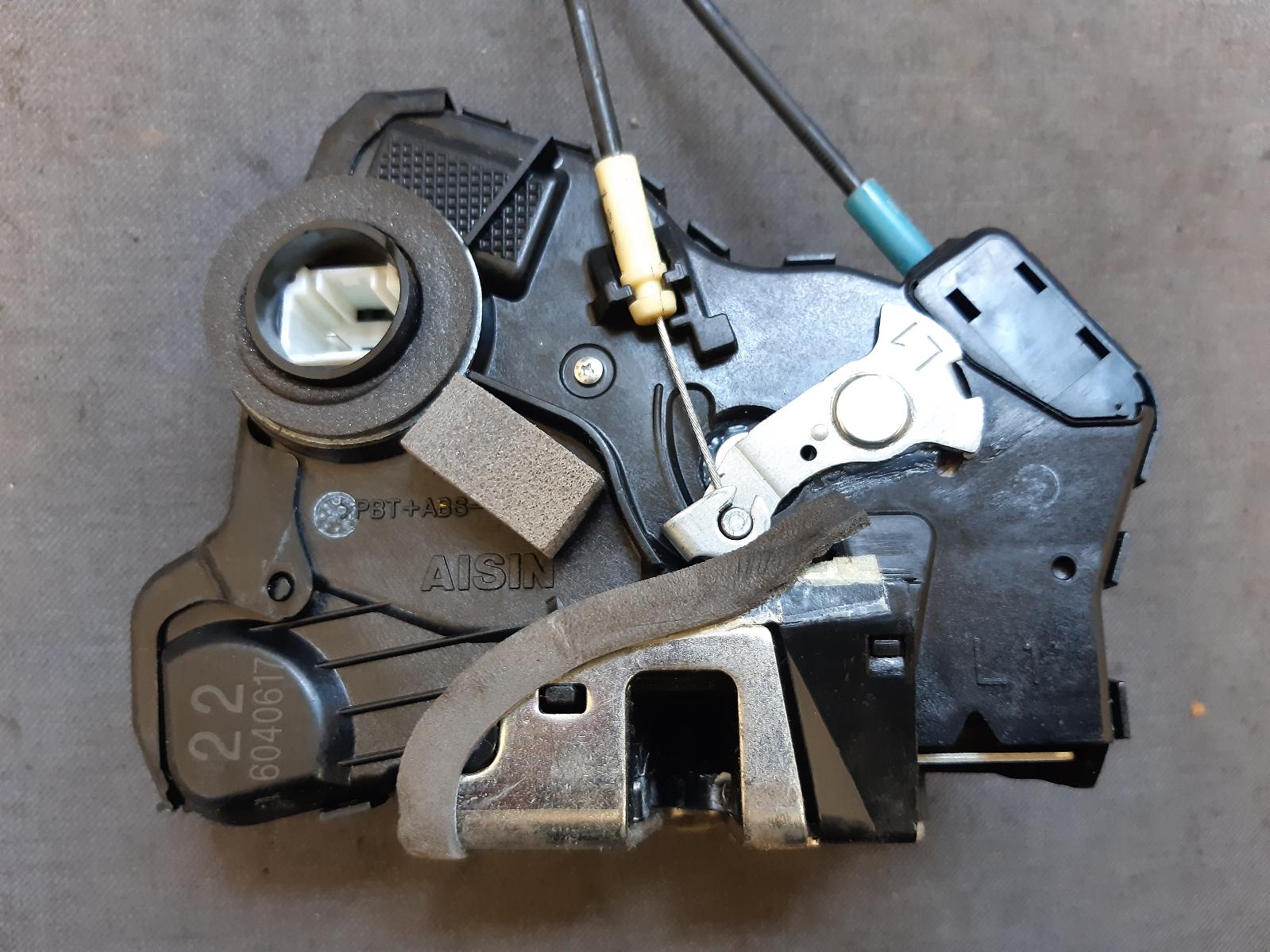 2004 TOYOTA IST (NZ ONLY) Door/Boot/Gate Lock Contact us for Photo