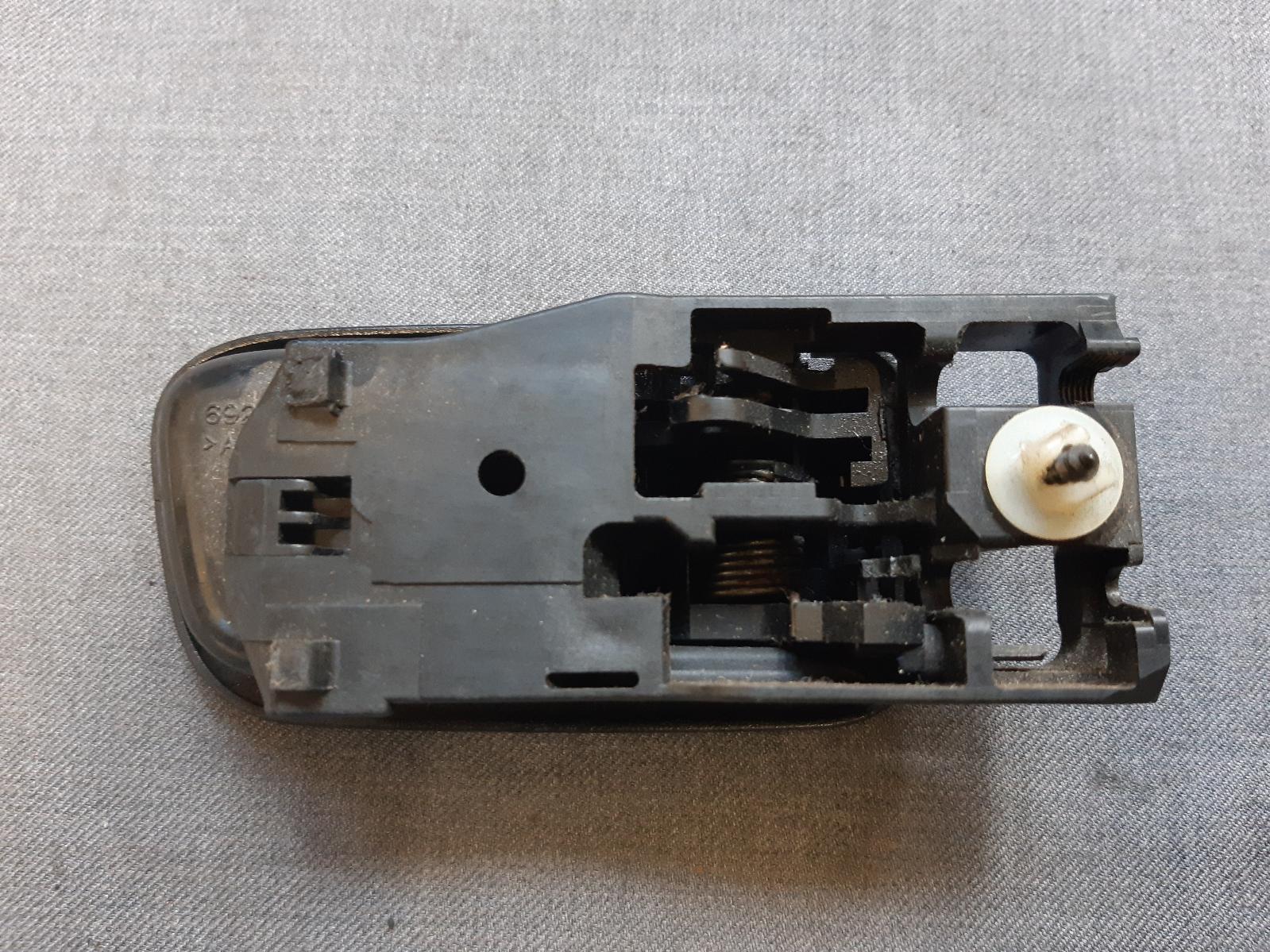 2002 LEXUS IS200/IS300 Door Handle Contact us for Photo